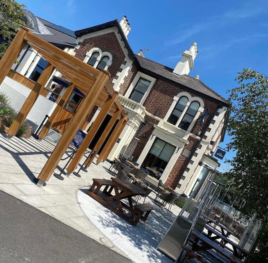 New Lisburn Road Apartment - Free Parking Belfast Esterno foto